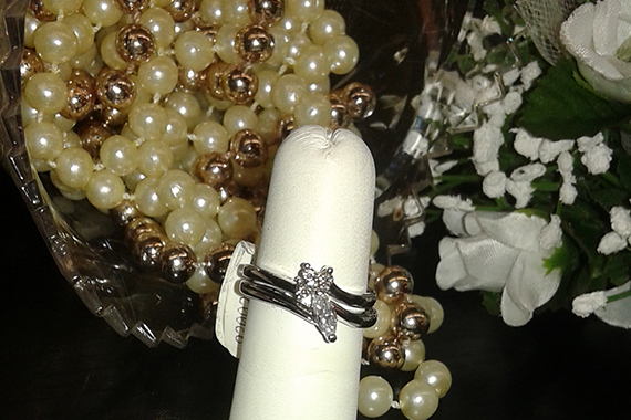ladys-diamond-ring ladys diamond ring